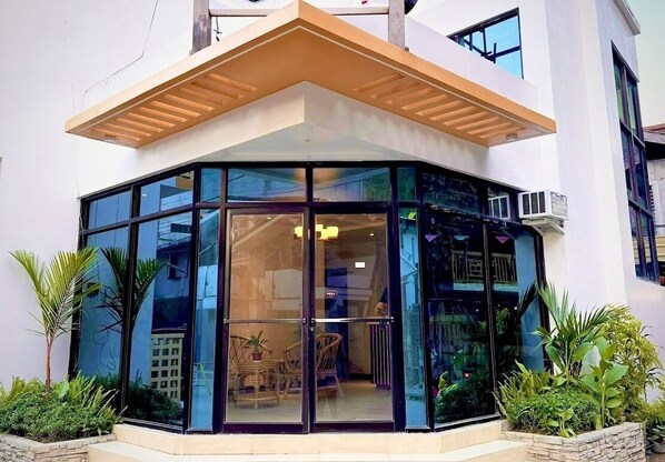 Ngoại thất