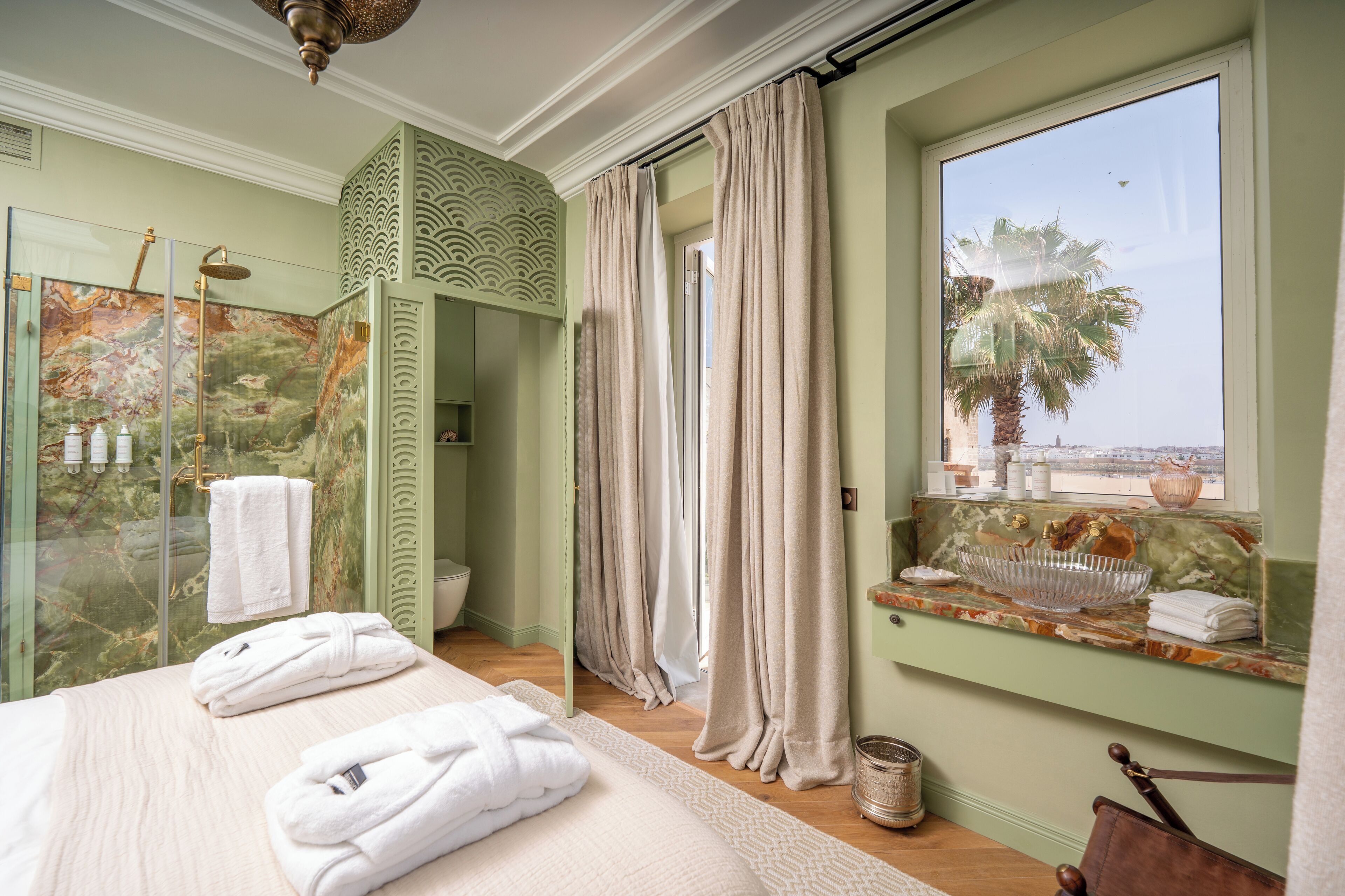 Premium Double Room, 1 Queen Bed, Ocean View | Bathroom | Deep soaking tub, designer toiletries, hair dryer, bathrobes