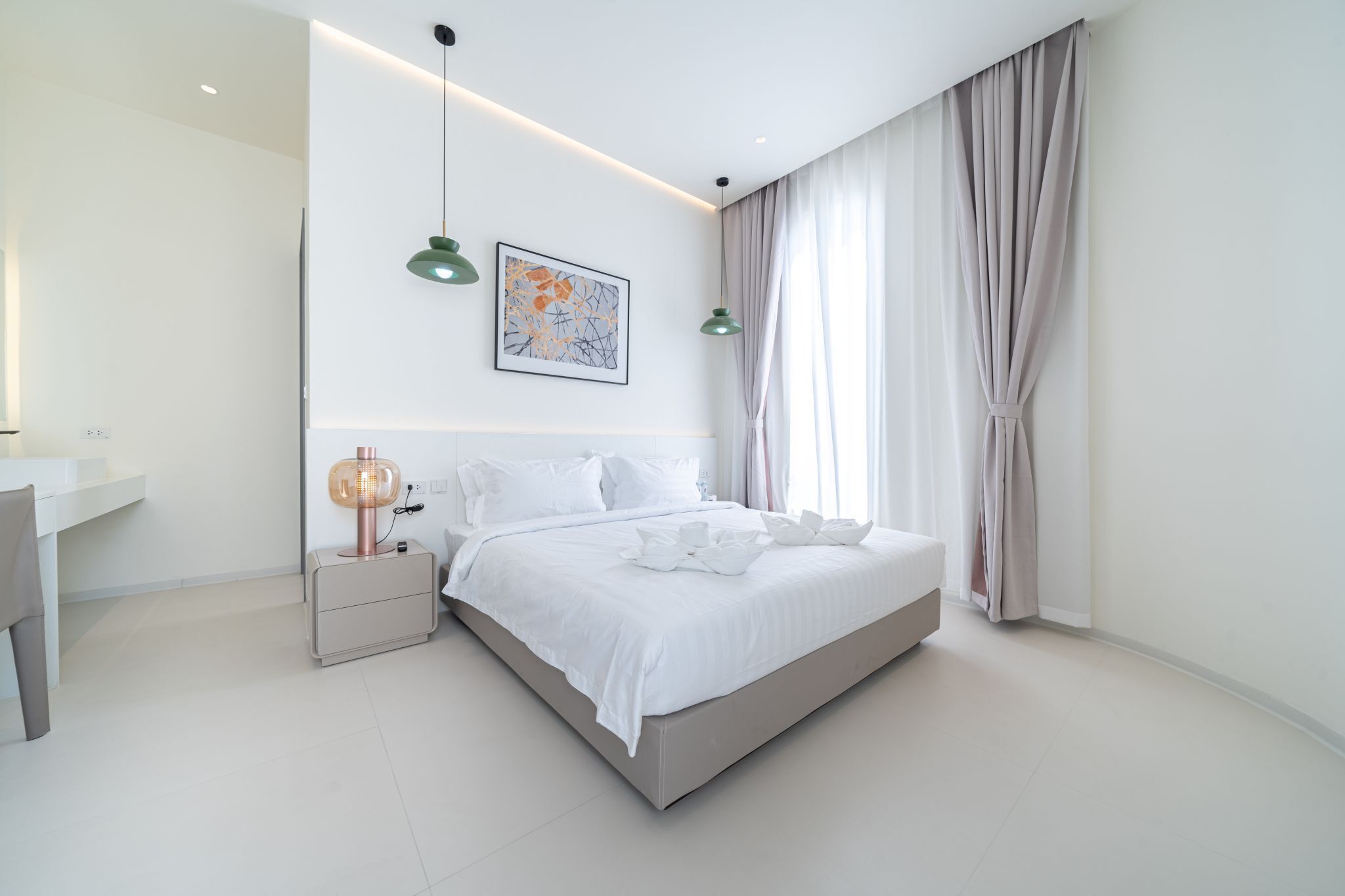 Blackout drapes, free WiFi, bed sheets