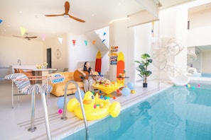 55-inch Smart TV with digital channels - Pool villa with slide karaoke kitchen (Pattaya)