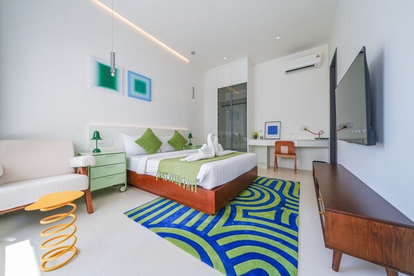 Villa, 6 Bedrooms, Non Smoking, Kitchen | Blackout curtains, free WiFi, bed sheets - Pool villa with slide karaoke kitchen (Pattaya)