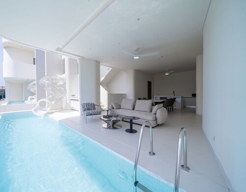 Pool villa with slide karaoke kitchen