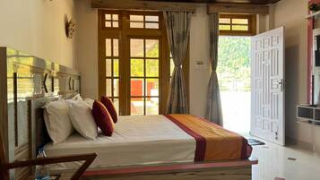 3 bedrooms, WiFi, bed sheets