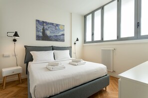 1 bedroom, iron/ironing board, travel cot, free WiFi