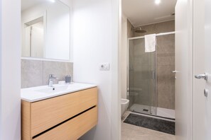 Shower, hair dryer, bidet - Console Marcello 1BR apt with fast wifi in Milan by Halldis (Milan)