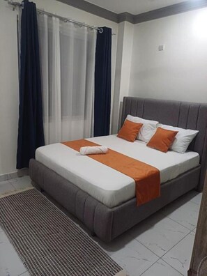 1 chambre, fer et planche à repasser, Wi-Fi gratuit, draps fournis