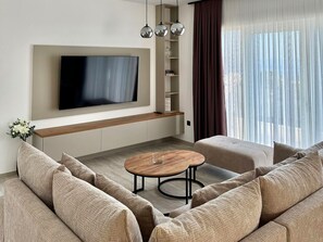 TV - NEW Villa Dado with Pool, sea view (Makarska)