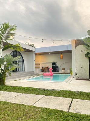 Classic-Villa, 2 Schlafzimmer, eigener Pool | Terrasse/Patio