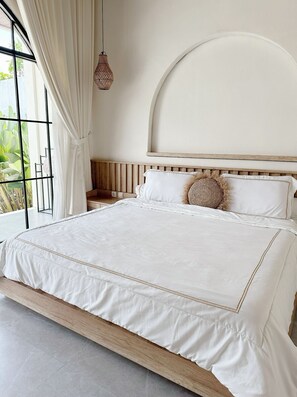 Classic Villa, 2 Bedrooms, Private Pool | Desk, laptop workspace, free WiFi