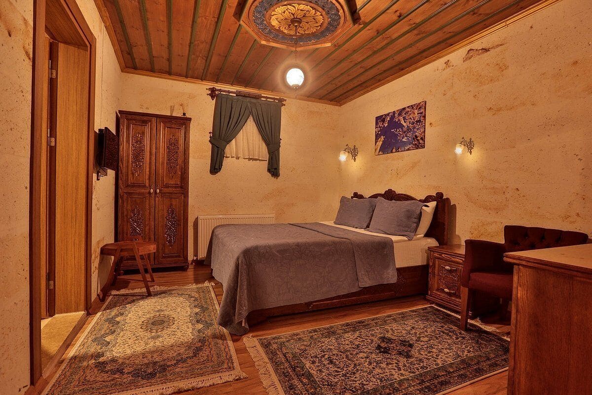 Economy Double Room | Premium bedding, minibar, desk, laptop workspace