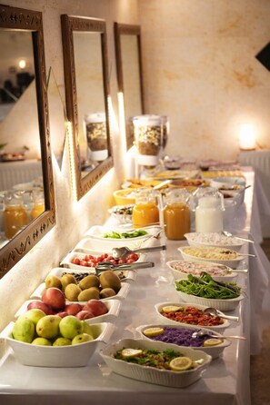 Mini-fridge, microwave, electric kettle, cookware/dishes/utensils