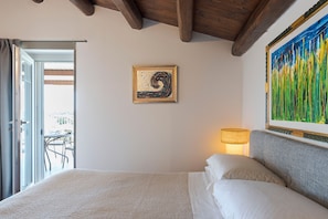 6 Schlafzimmer, Zimmersafe, Bügeleisen/Bügelbrett, kostenloses WLAN