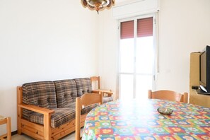 Dining - SE164 - Marotta, Three-Room Apartment with Sea View and Terrace (Marotta)