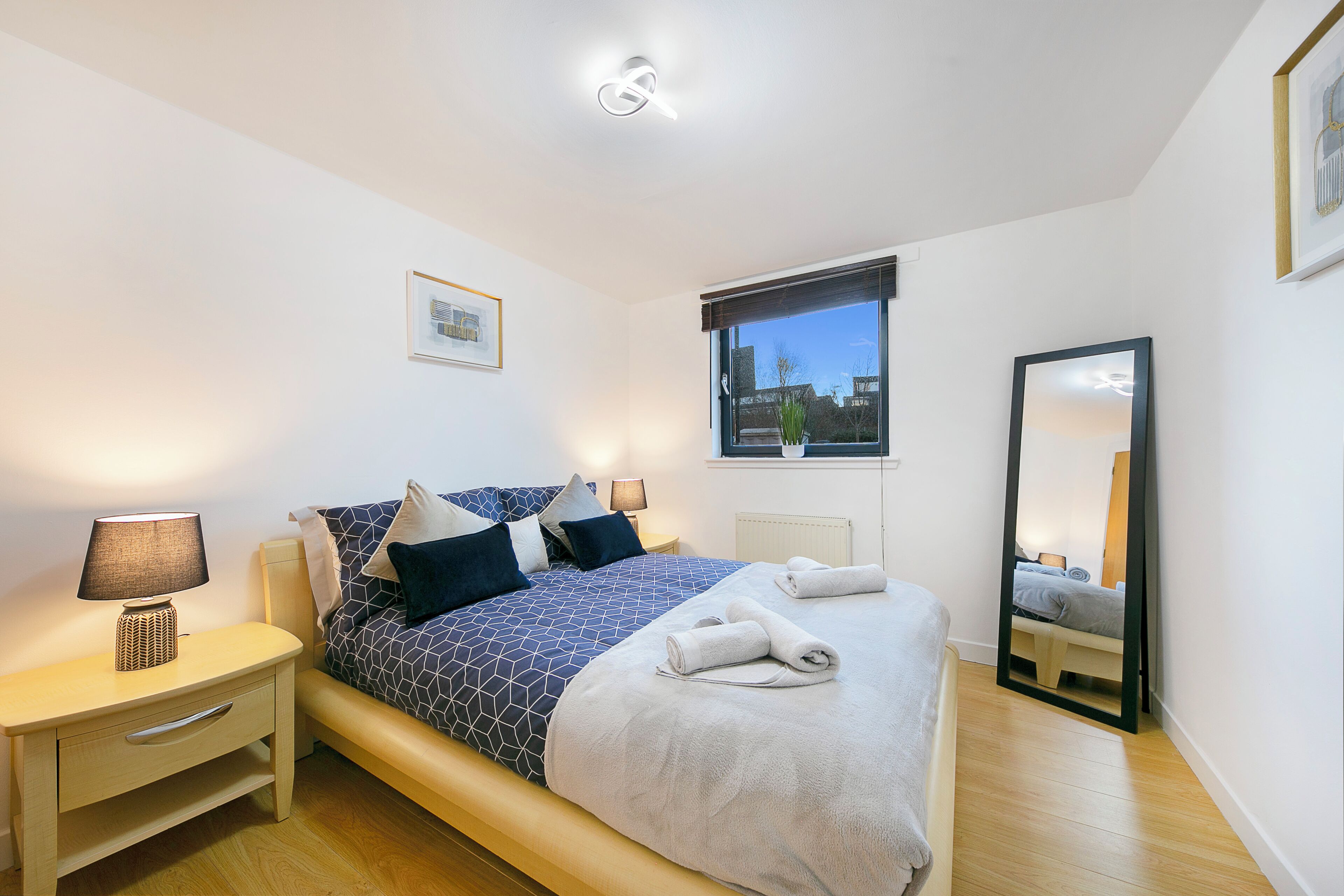 2 slaapkamers, een strijkplank/strijkijzer, wifi, beddengoed