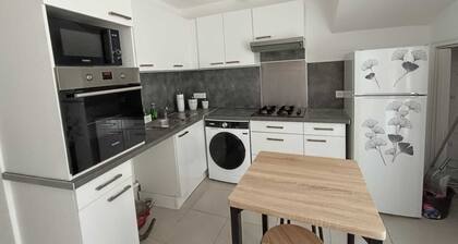 Cocon lumineux avec cour privée