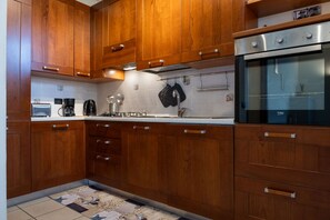 Refrigerador, horno, lavavajillas, cafetera/tetera