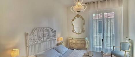 2 sovrum, strykjärn/strykbräda, gratis wi-fi och sängkläder