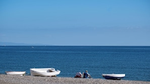 Beach nearby, beach towels