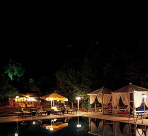 Bar im Pool