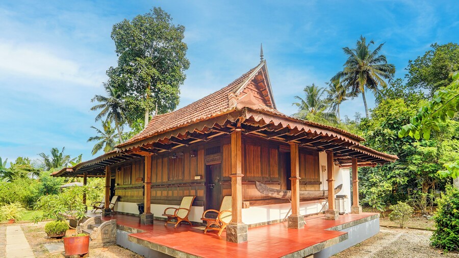Alaya Stays Palm Dale by the Backwaters