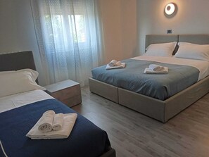 Standard Triple Room - Hotel Edelweiss Mantova (Castel d'Ario)