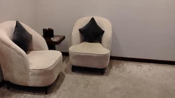 Studio Cao cấp | 2 phòng ngủ, két bảo mật tại phòng, màn/rèm cản sáng