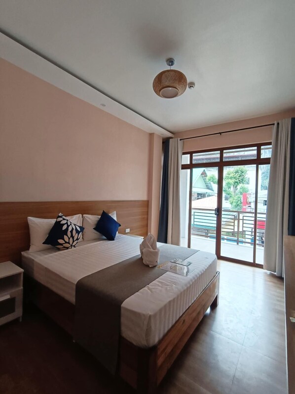 Double Room, 1 Queen Bed, Balcony, Mountain View | Egyptian cotton sheets, premium bedding, in-room safe, desk - beehive elnido tourist inn (El Nido)