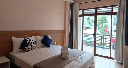 beehive elnido tourist inn