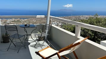 Classic Studio, 2 Single Beds, Ocean View | Terrace/patio