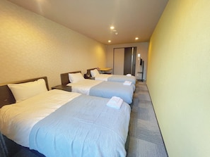 Basic Triple Room | Free WiFi