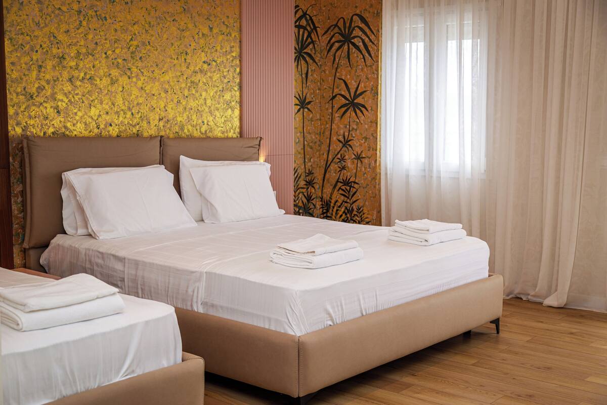 Soundproofing, WiFi (free), bed sheets