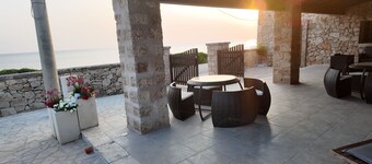 Trullo Fronte Mare "Elmeca"