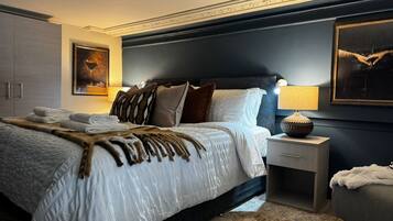 1 slaapkamer, een strijkplank/strijkijzer, gratis wifi, beddengoed