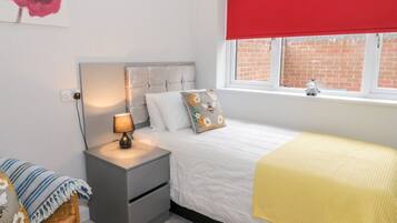 4 chambres, fer et planche Ă repasser, Wi-Fi, draps fournis