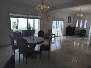 Villa, piscina privada | Zona de estar