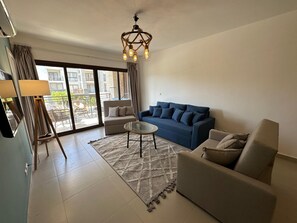 Smart TV - Chalet at Marassi, Marina Residence (Al Alameen City)