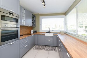 Fridge, microwave, oven, dishwasher