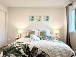3 bedrooms, iron/ironing board, WiFi, bed sheets