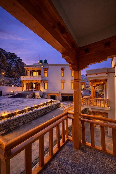 The Vintage Villas Resort Ladakh - Luxury Stay with Mountain Views
