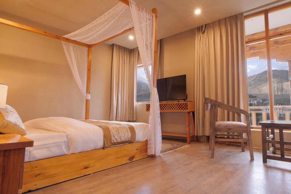 Villa clásica, balcón, vistas a la montaña | 1 dormitorio, wifi gratis, ropa de cama