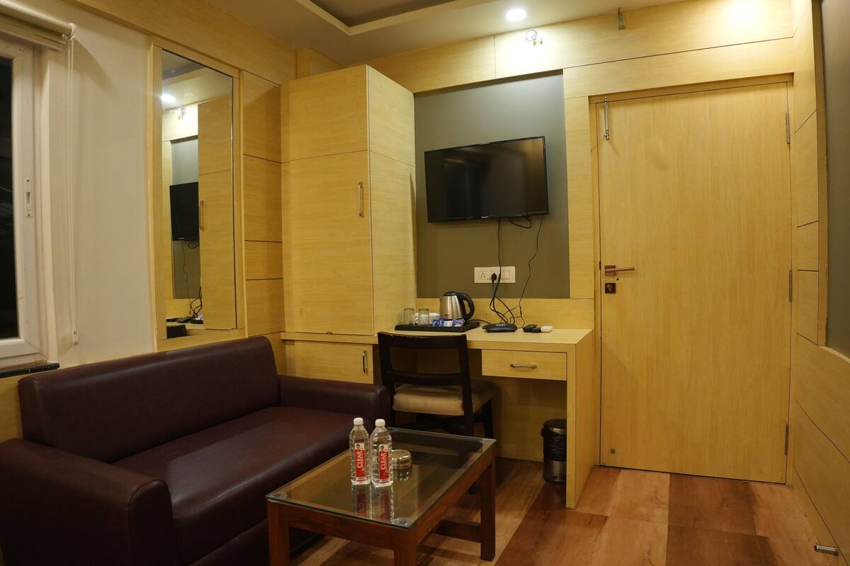 Luxury Room | Free WiFi