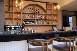 Bar (on property) - Abrish Hotel and Apartment (Kampala)