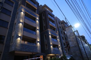 Front of property - Abrish Hotel and Apartment (Kampala)