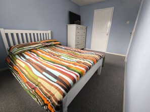 3 Schlafzimmer, Bügeleisen/Bügelbrett, WLAN, Bettwäsche
