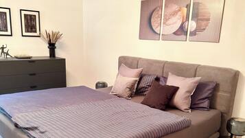1 bedroom, iron/ironing board, free WiFi, bed sheets