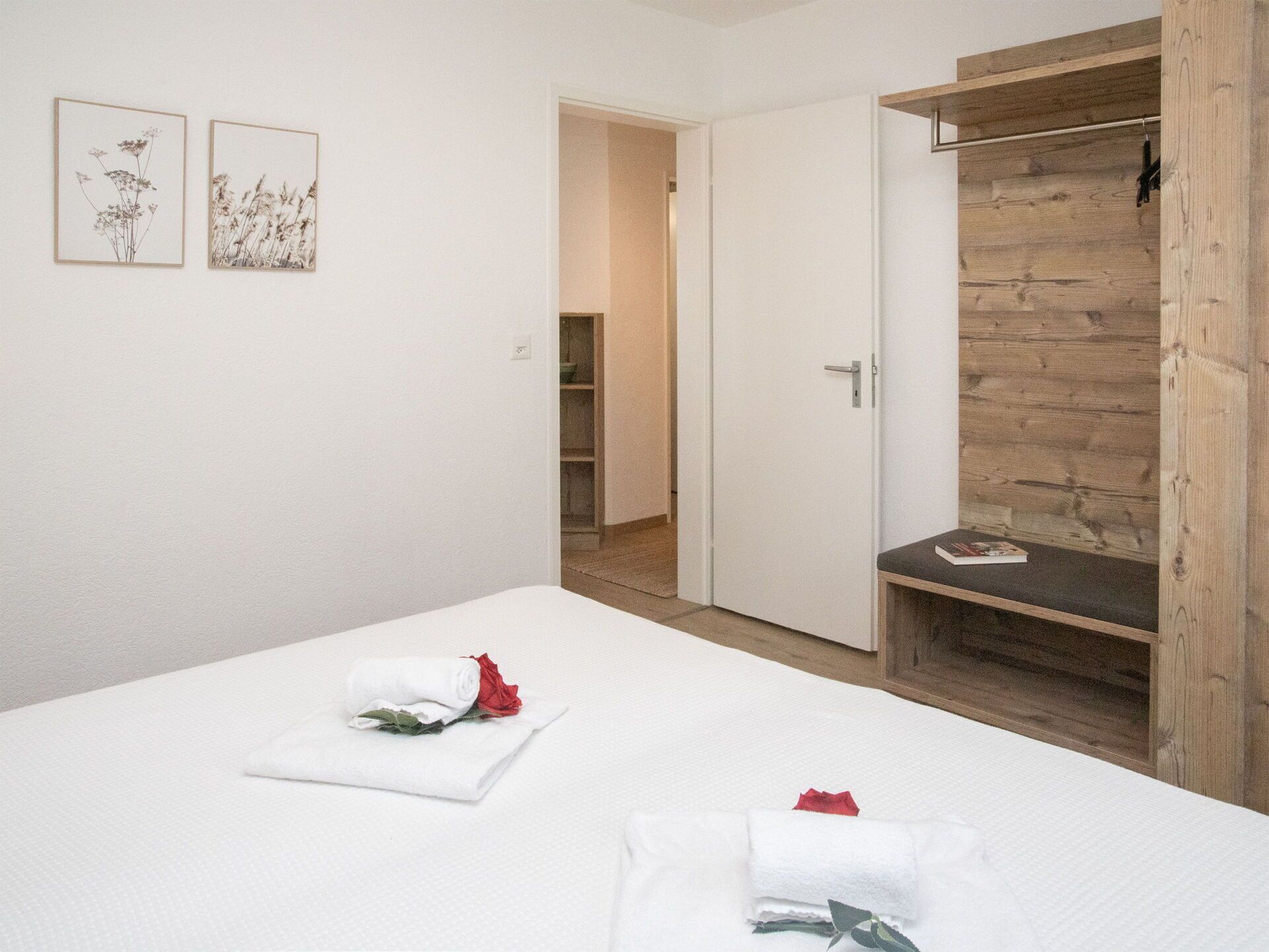 Lovely Apartment For 4 People With Pool, Wifi, Tv, Balcony, Pets Allowed And Panoramic View - Elm
