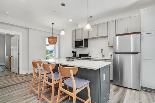 Frigorífic, microones, forn i placa de cuina