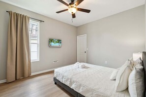 3 bedrooms, free WiFi, bed sheets