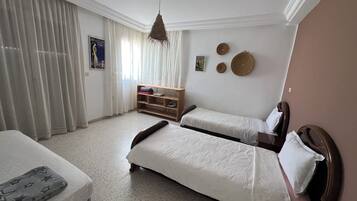 2 chambres, fer et planche Ă repasser, Wi-Fi, draps fournis