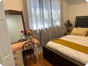 6 bedrooms, iron/ironing board, WiFi